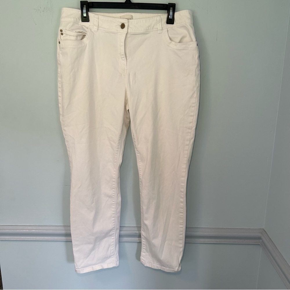 Chico’s Slimmer White Jeans Size 12